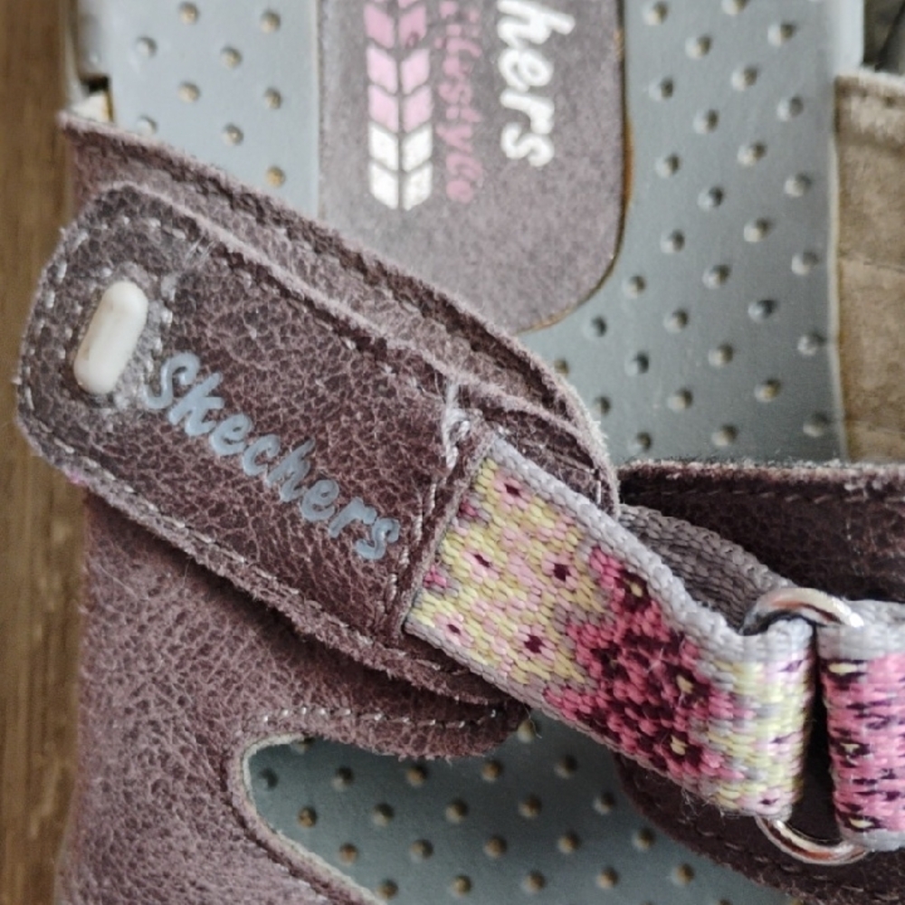 Skechers Gray and Pink Casual Sandals - Picture 9 of 10